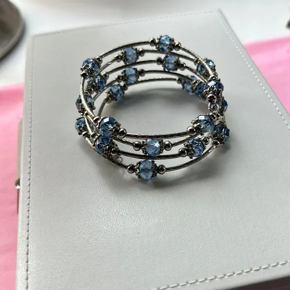 ‼️SALE‼️ Silver wrap around bracelet with blue beads - Picture 1 of 3